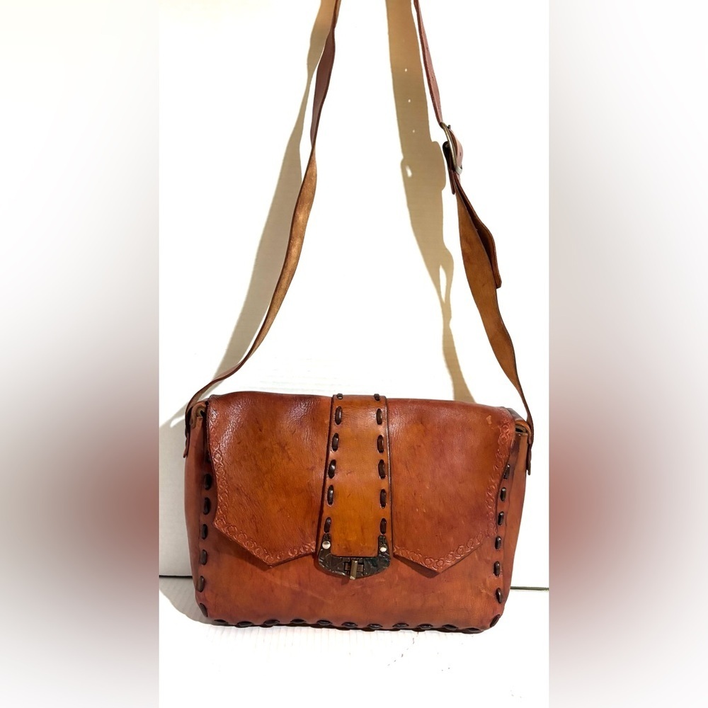 Vintage handmade Leather Shoulder Bag - Picture 3 of 5